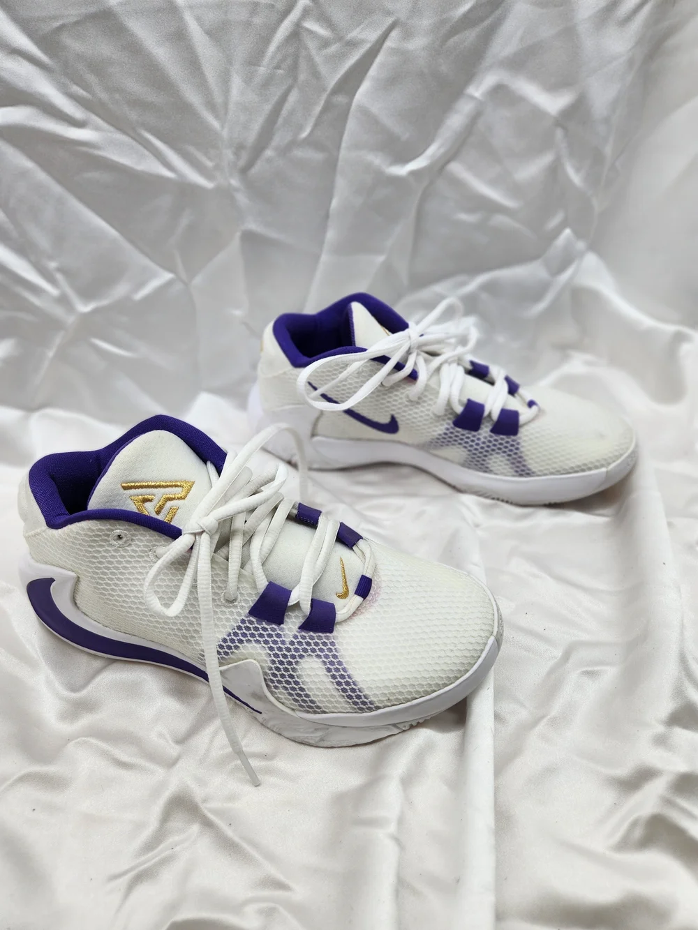 Nike Zoom Freak White and Purple Kids Sneakers with Purple and Gold Accents